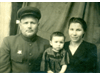 Примерно 1949г. Хамидуллины Мухамет Насыбуллович и Сахия Садыковна (Софья Сергеевна) с дочерью Суфией.